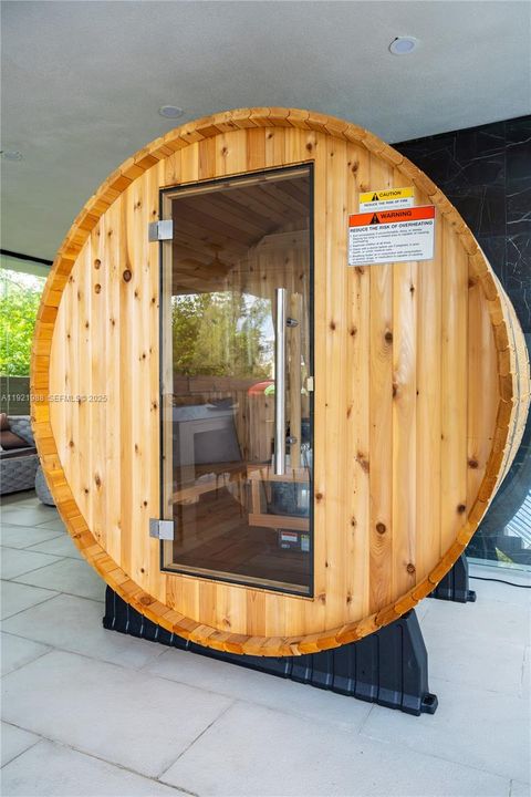 На продажу: $3,395,000 (5 спален, 5 ванн, 3868 Квадратных фут)