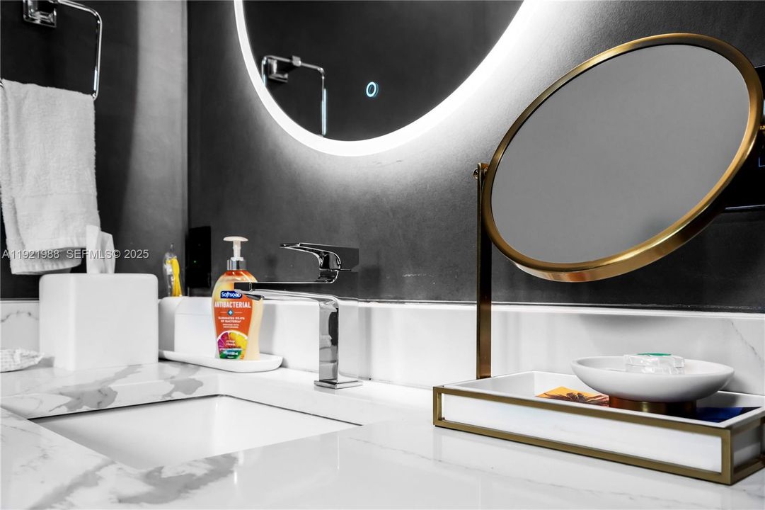 На продажу: $3,395,000 (5 спален, 5 ванн, 3868 Квадратных фут)