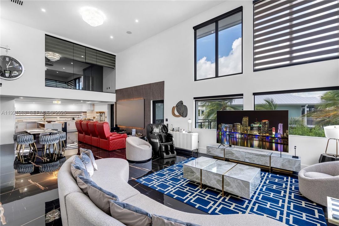 На продажу: $3,395,000 (5 спален, 5 ванн, 3868 Квадратных фут)