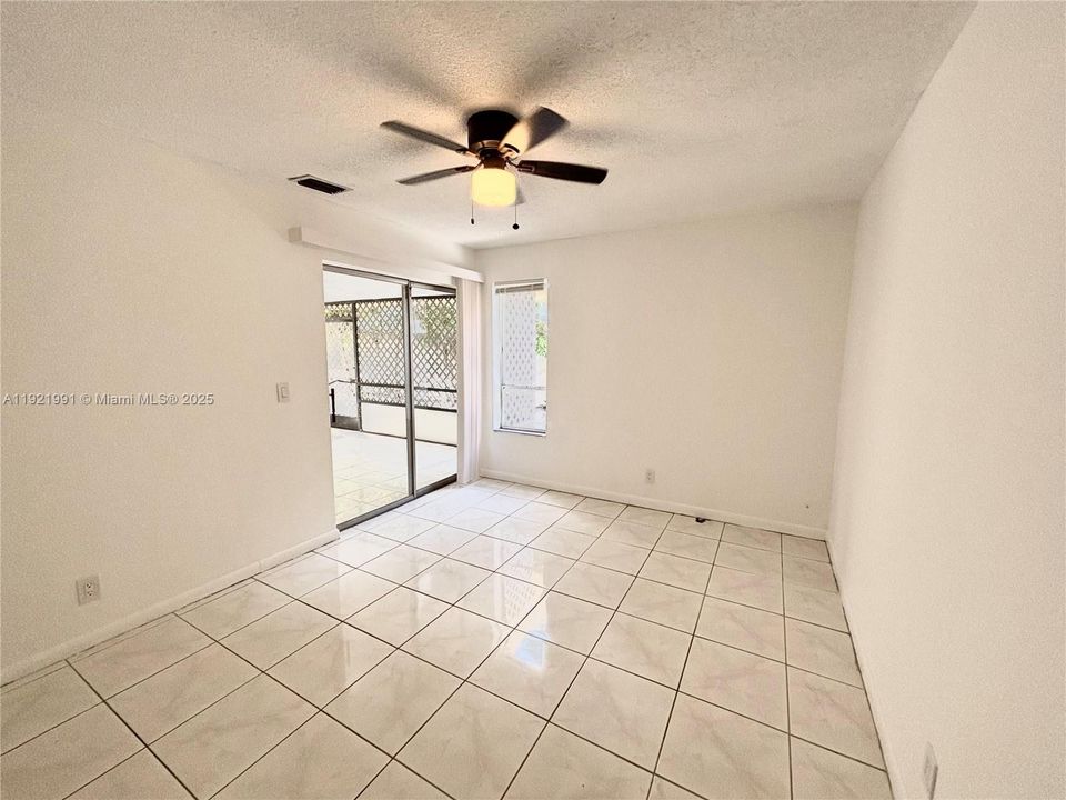 For Rent: $1,800 (2 beds, 1 baths, 3503 Square Feet)