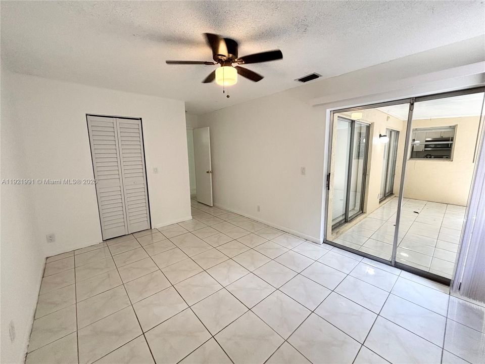For Rent: $1,800 (2 beds, 1 baths, 3503 Square Feet)