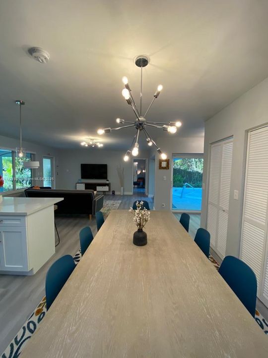 For Sale: $790,000 (3 beds, 2 baths, 1494 Square Feet)