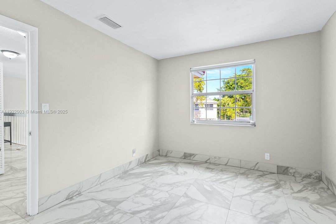 For Sale: $579,000 (3 beds, 2 baths, 1518 Square Feet)