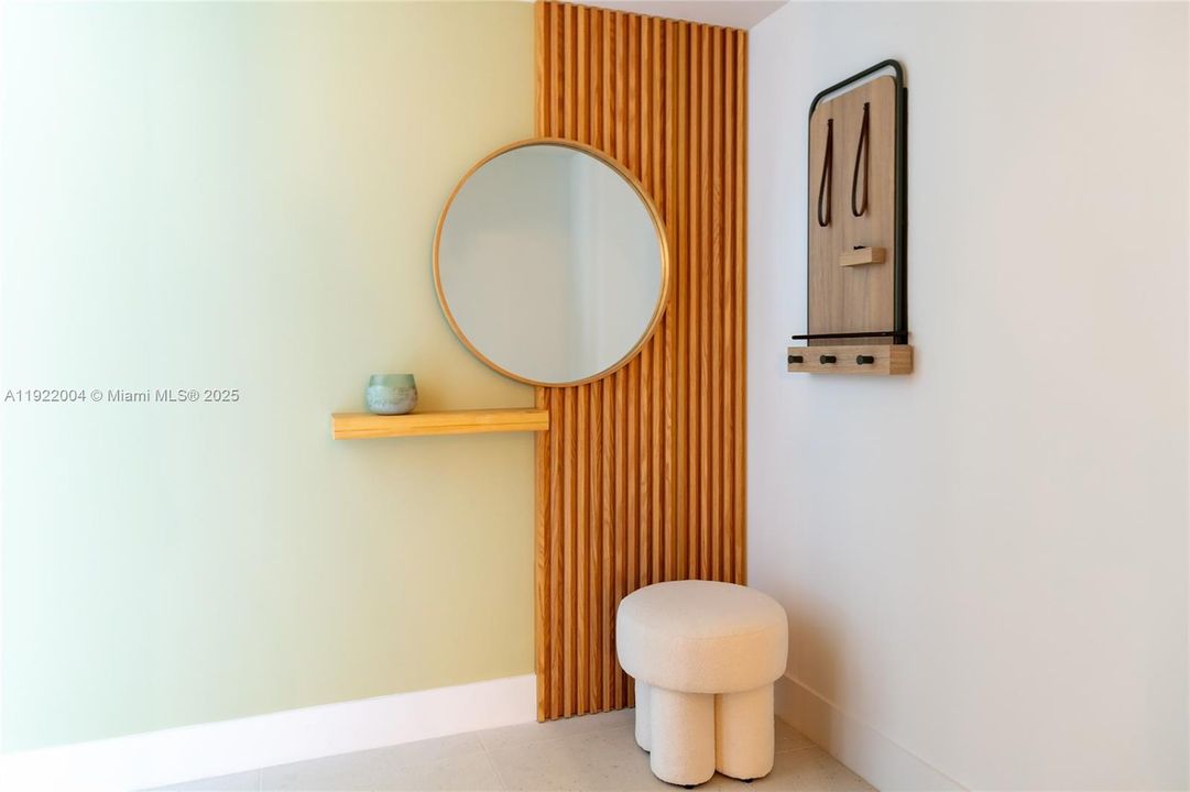 En Venta: $979,000 (2 camas, 2 baños, 977 Pies cuadrados)