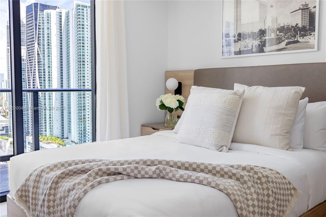 En Venta: $979,000 (2 camas, 2 baños, 977 Pies cuadrados)