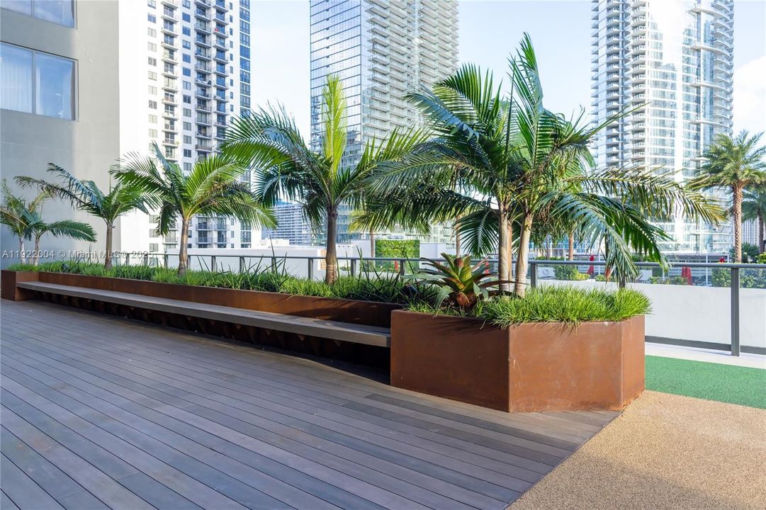 En Venta: $979,000 (2 camas, 2 baños, 977 Pies cuadrados)