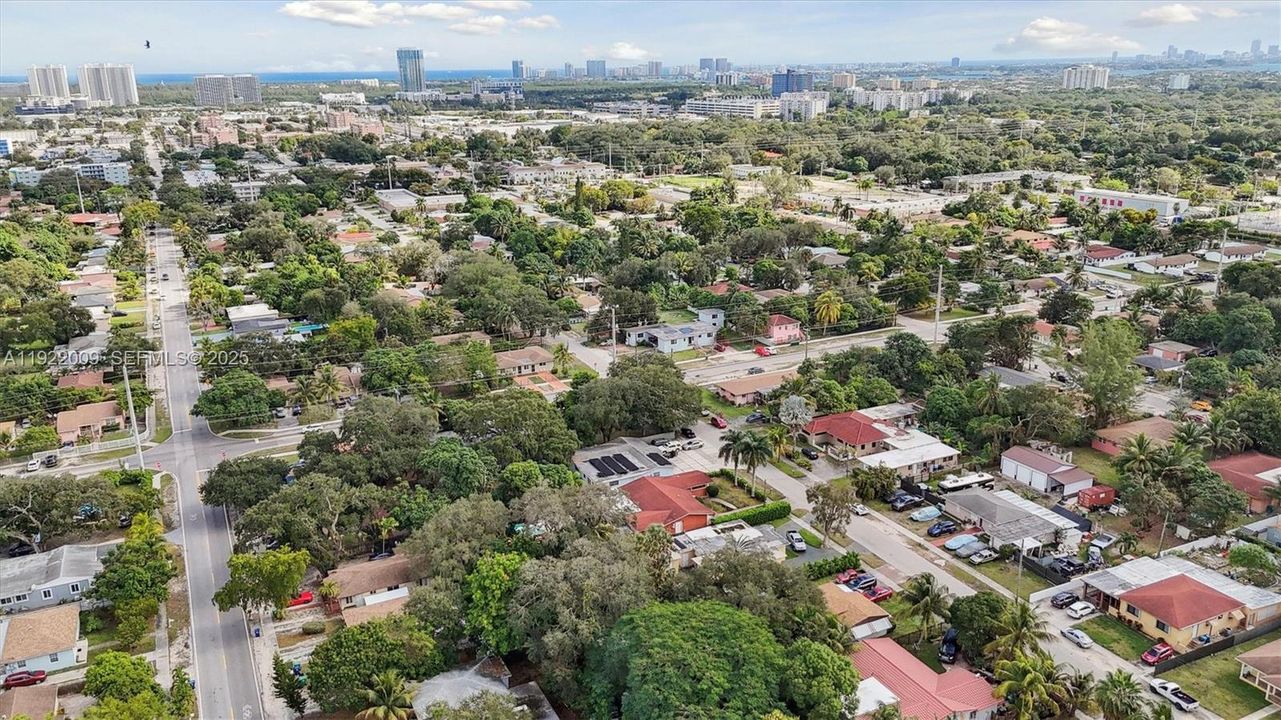 На продажу: $3,500 (0.01 acres)