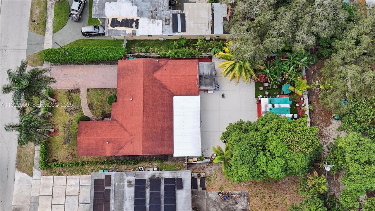 На продажу: $3,500 (0.01 acres)