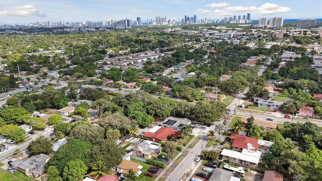 На продажу: $3,500 (0.01 acres)