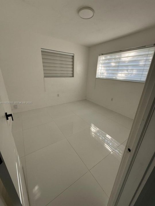 На продажу: $399,000 (2 спален, 1 ванн, 1120 Квадратных фут)