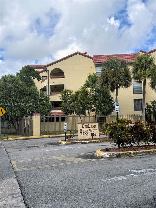 En Renta: $2,700 (3 camas, 2 baños, 1240 Pies cuadrados)