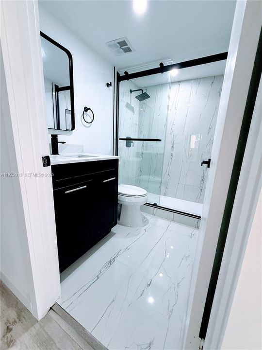 En Renta: $2,700 (3 camas, 2 baños, 1240 Pies cuadrados)