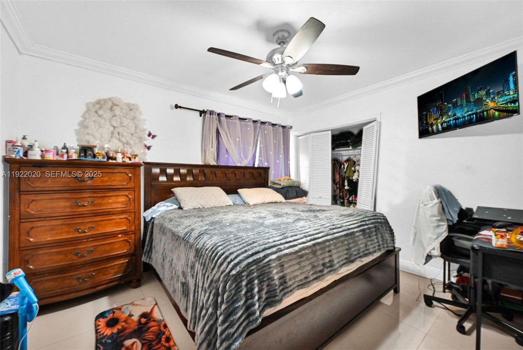 For Sale: $1,450,000 (5 beds, 4 baths, 3494 Square Feet)