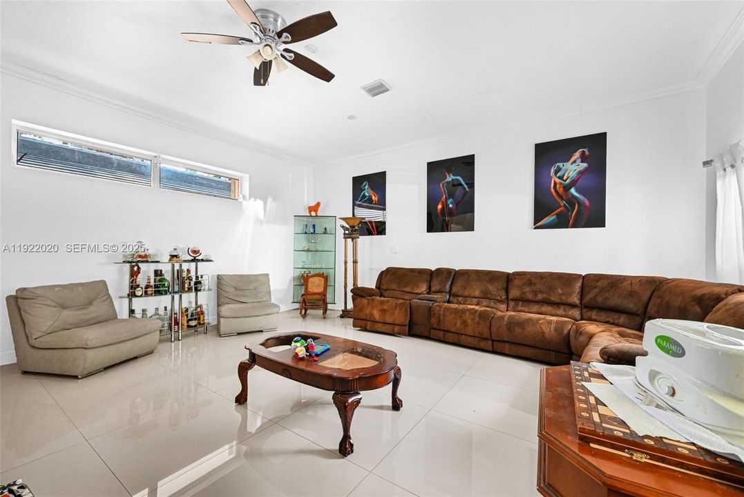 For Sale: $1,450,000 (5 beds, 4 baths, 3494 Square Feet)