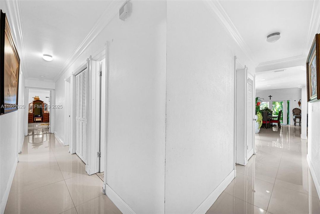 For Sale: $1,450,000 (5 beds, 4 baths, 3494 Square Feet)