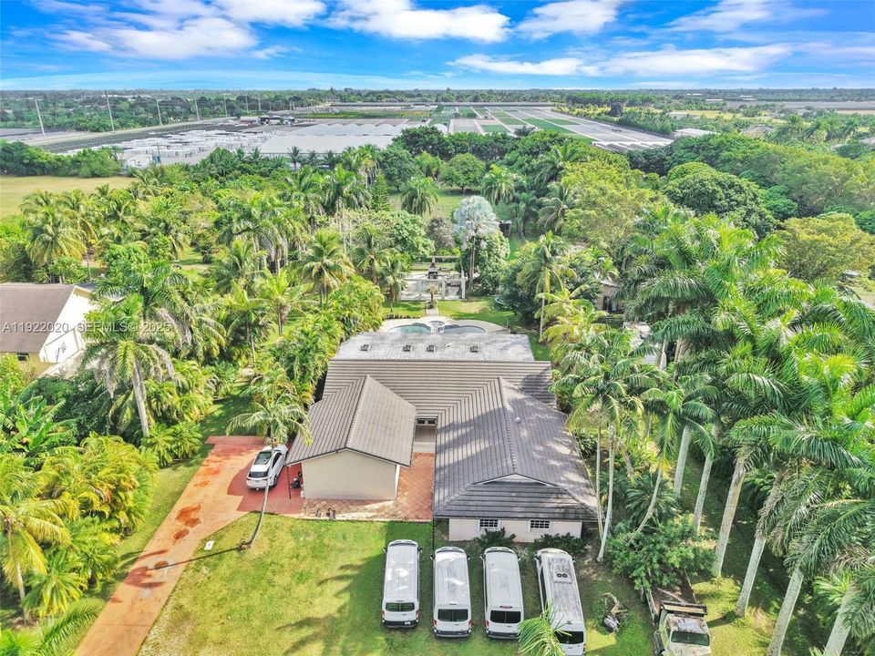 For Sale: $1,450,000 (5 beds, 4 baths, 3494 Square Feet)