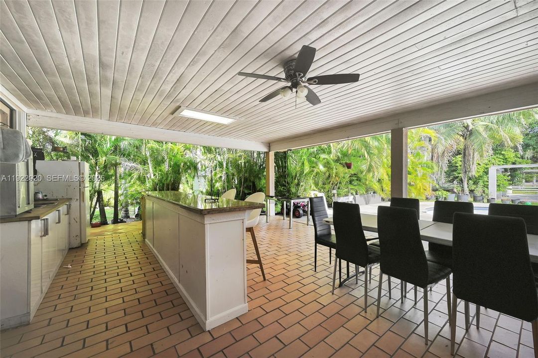 For Sale: $1,450,000 (5 beds, 4 baths, 3494 Square Feet)