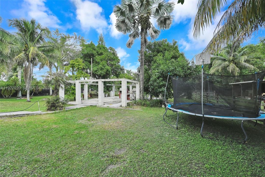 For Sale: $1,450,000 (5 beds, 4 baths, 3494 Square Feet)