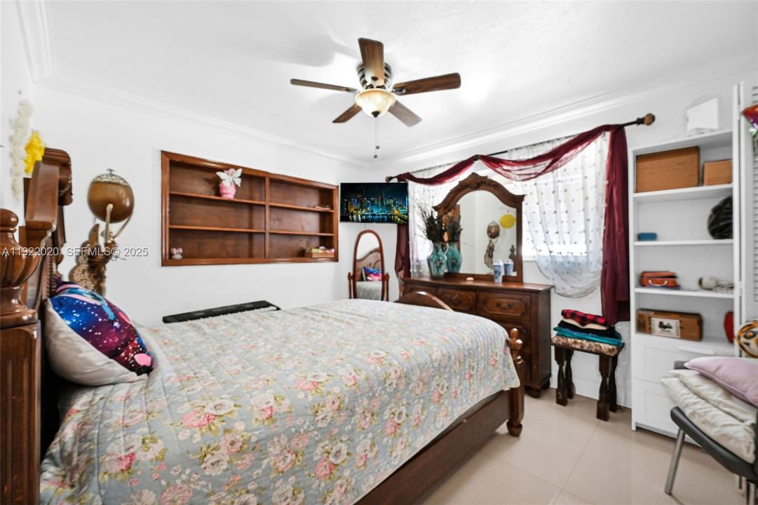 For Sale: $1,450,000 (5 beds, 4 baths, 3494 Square Feet)