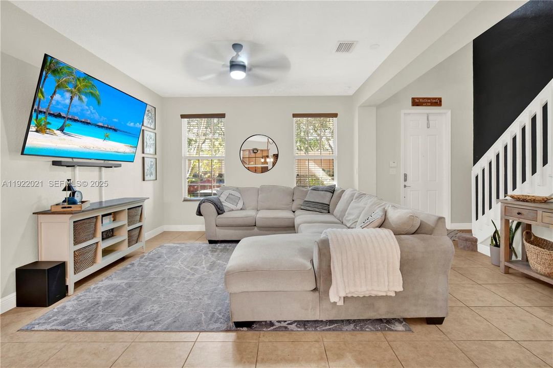 待售: $520,000 (3 贝兹, 3 浴室, 1826 平方英尺)