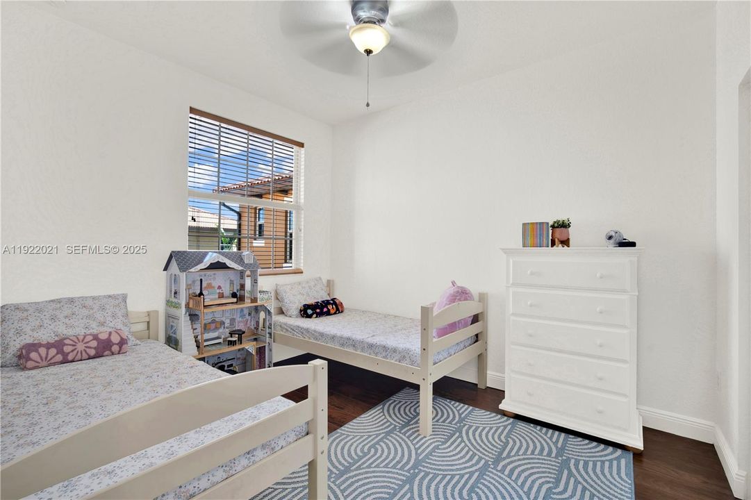 待售: $520,000 (3 贝兹, 3 浴室, 1826 平方英尺)