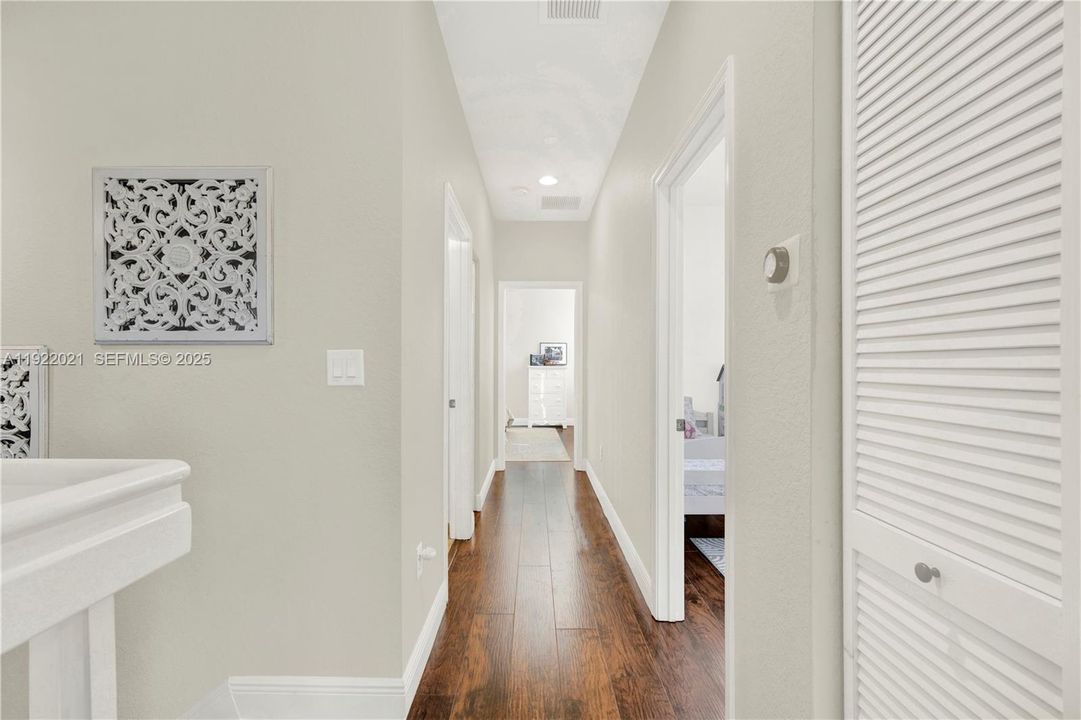 待售: $520,000 (3 贝兹, 3 浴室, 1826 平方英尺)