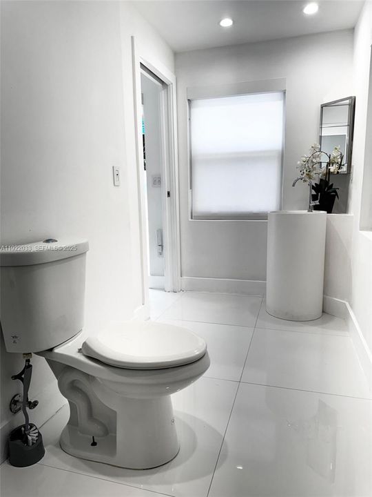 For Rent: $20,000 (4 beds, 3 baths, 2723 Square Feet)