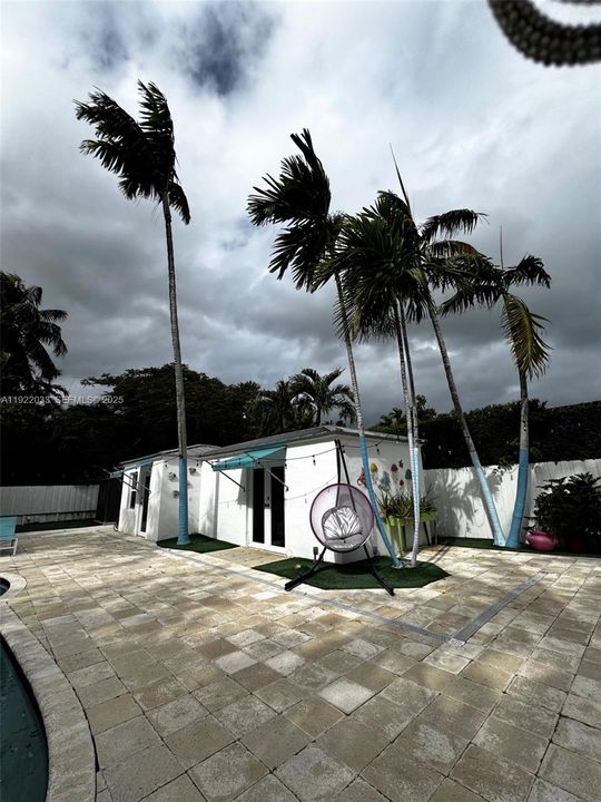 For Rent: $20,000 (4 beds, 3 baths, 2723 Square Feet)