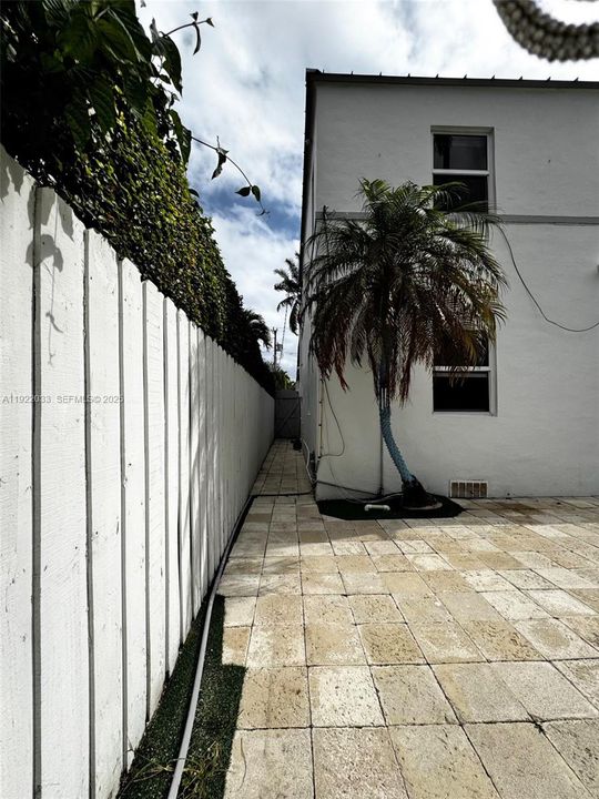 For Rent: $20,000 (4 beds, 3 baths, 2723 Square Feet)