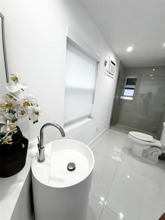 For Rent: $20,000 (4 beds, 3 baths, 2723 Square Feet)