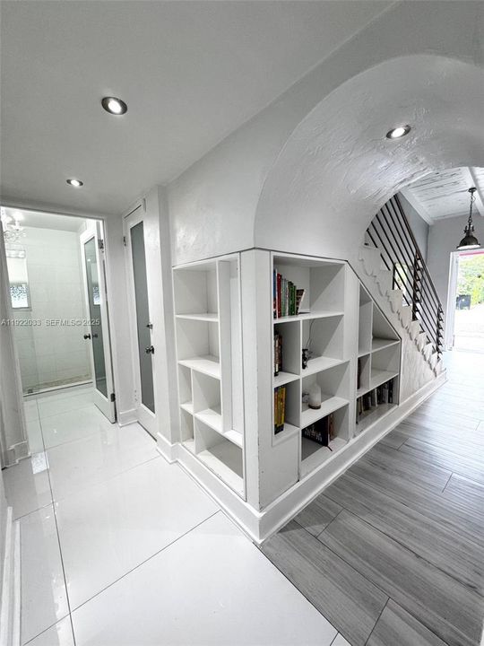 For Rent: $20,000 (4 beds, 3 baths, 2723 Square Feet)