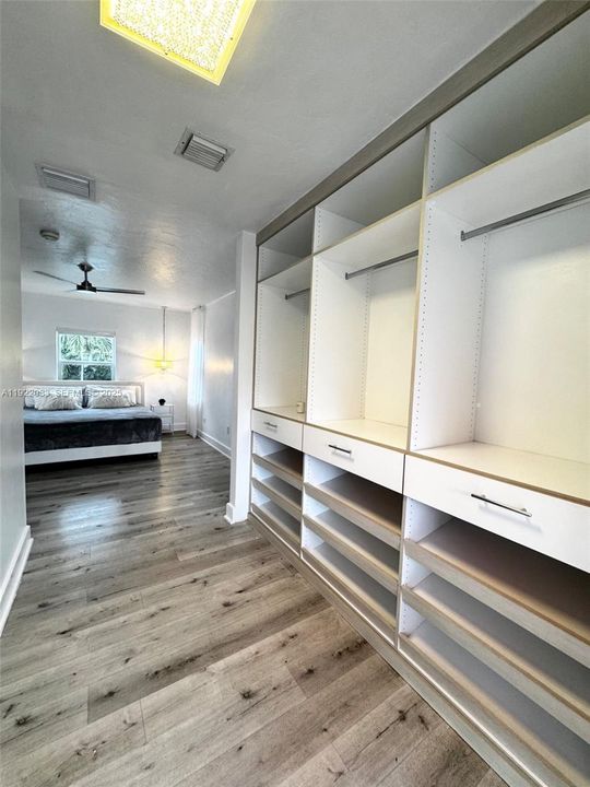 For Rent: $20,000 (4 beds, 3 baths, 2723 Square Feet)