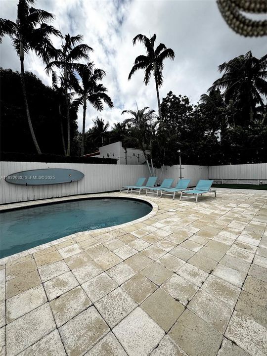 For Rent: $20,000 (4 beds, 3 baths, 2723 Square Feet)