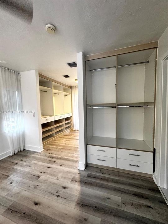 For Rent: $20,000 (4 beds, 3 baths, 2723 Square Feet)