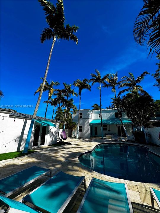 For Rent: $20,000 (4 beds, 3 baths, 2723 Square Feet)