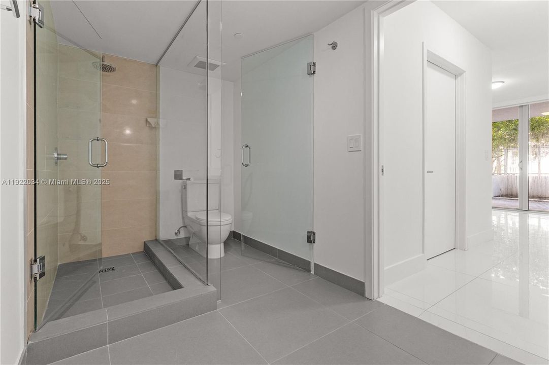 待售: $600,000 (2 贝兹, 2 浴室, 958 平方英尺)