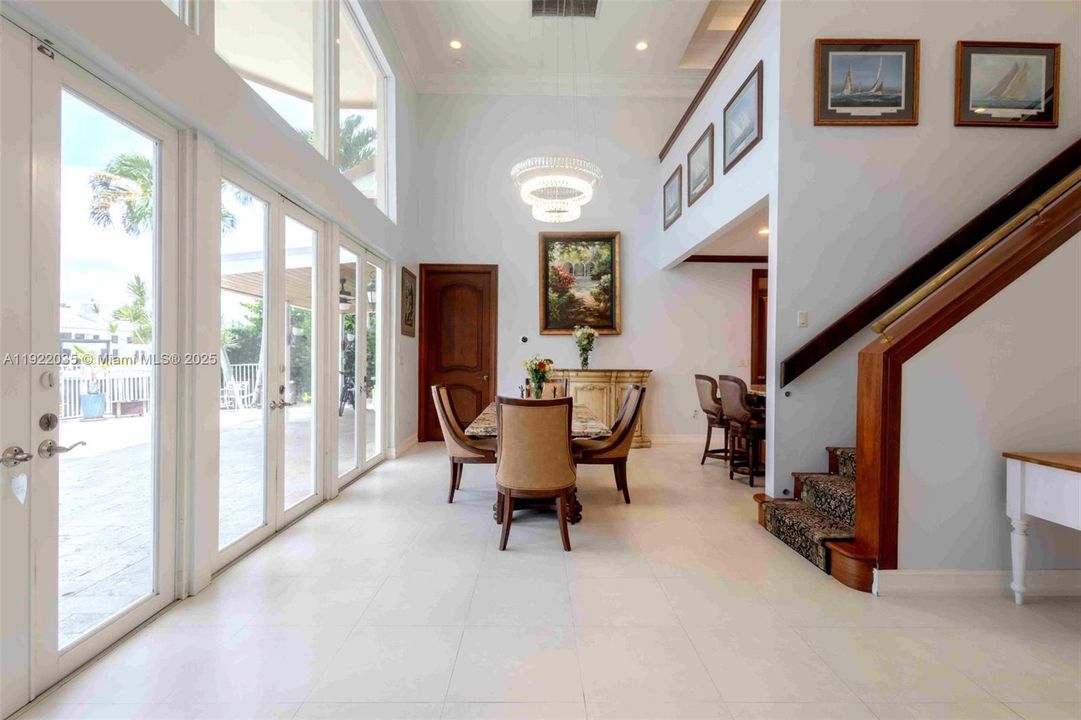 For Sale: $2,749,000 (4 beds, 3 baths, 3106 Square Feet)