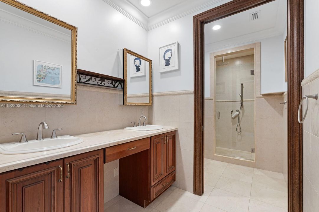 For Sale: $2,749,000 (4 beds, 3 baths, 3106 Square Feet)