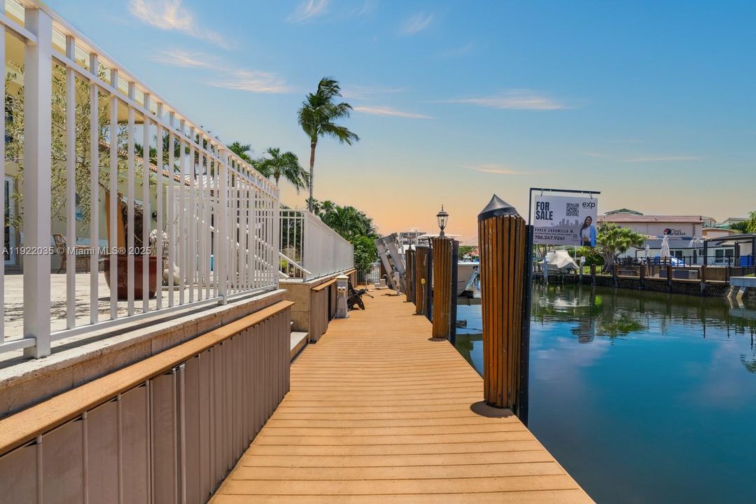 For Sale: $2,749,000 (4 beds, 3 baths, 3106 Square Feet)