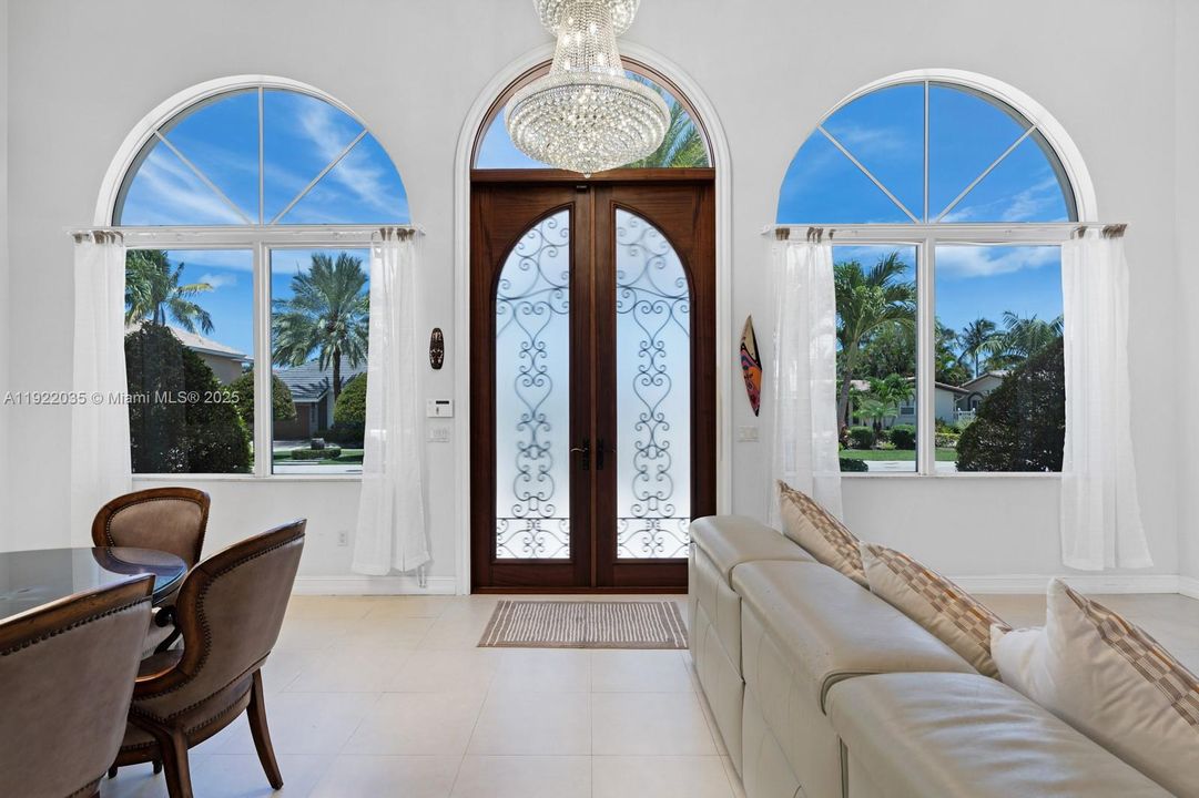 For Sale: $2,749,000 (4 beds, 3 baths, 3106 Square Feet)