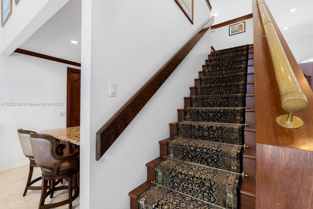 For Sale: $2,749,000 (4 beds, 3 baths, 3106 Square Feet)