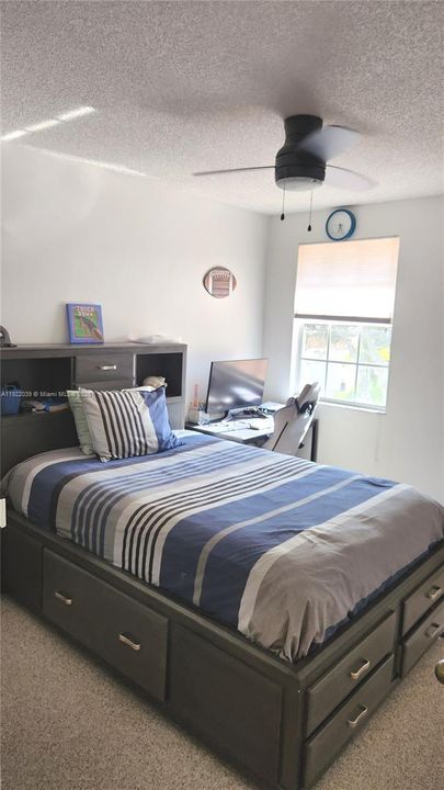 待售: $600,000 (3 贝兹, 2 浴室, 2222 平方英尺)