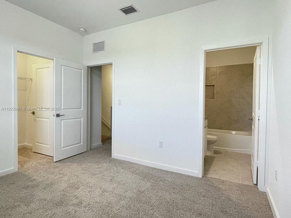 待售: $337,000 (3 贝兹, 3 浴室, 1272 平方英尺)