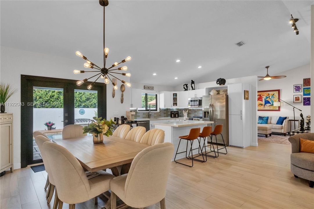 For Sale: $997,500 (3 beds, 2 baths, 1903 Square Feet)