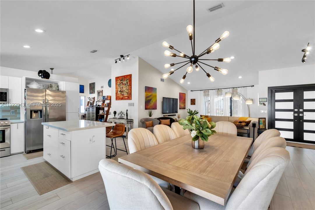 For Sale: $997,500 (3 beds, 2 baths, 1903 Square Feet)