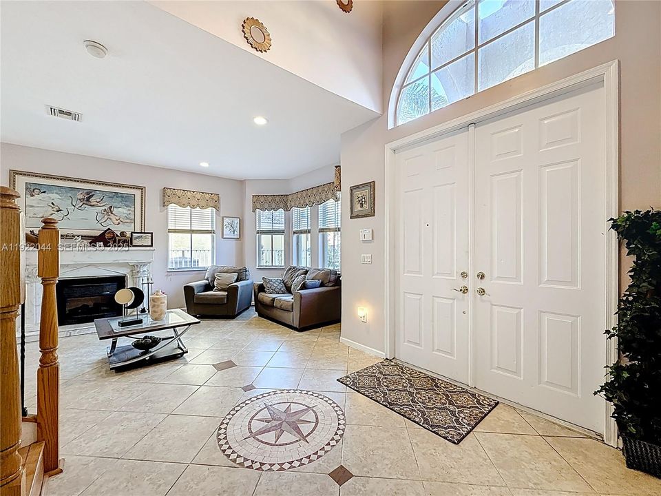 待售: $1,000,000 (5 贝兹, 3 浴室, 3501 平方英尺)