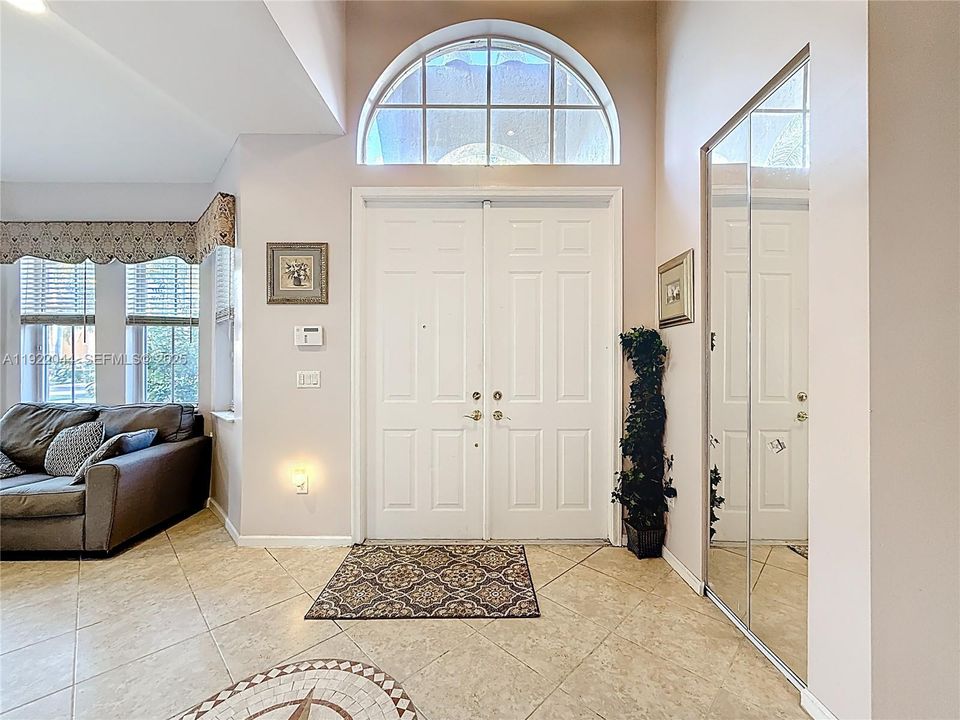 待售: $1,000,000 (5 贝兹, 3 浴室, 3501 平方英尺)