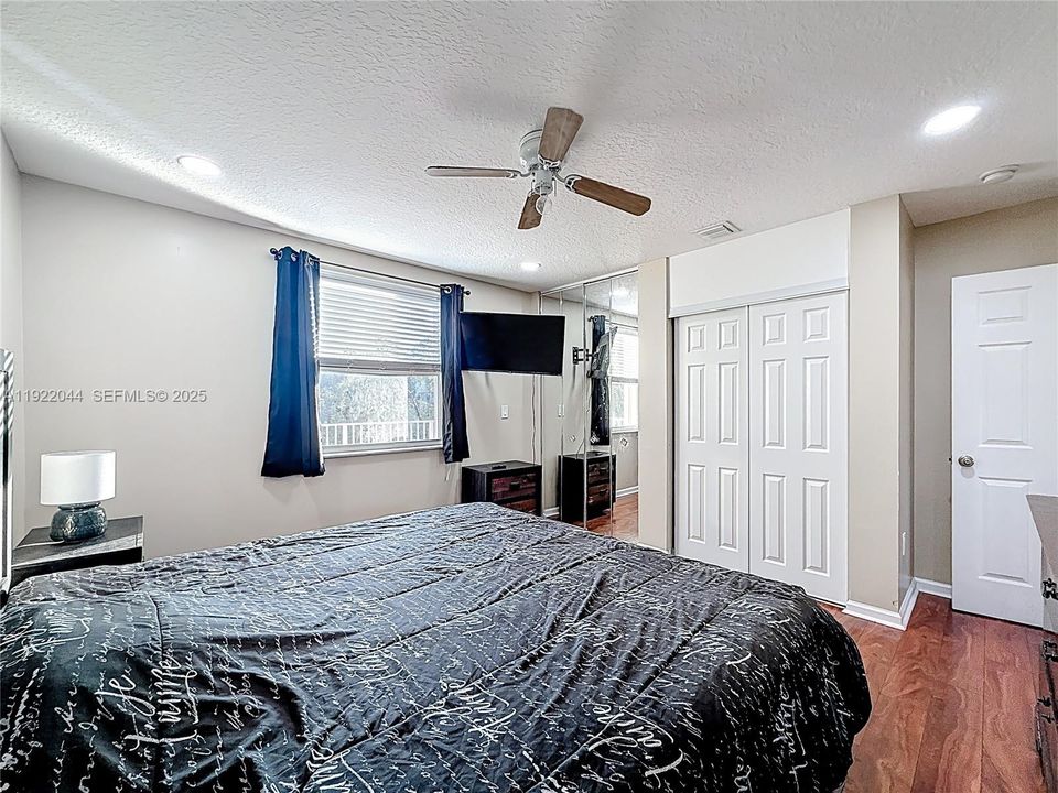 待售: $1,000,000 (5 贝兹, 3 浴室, 3501 平方英尺)