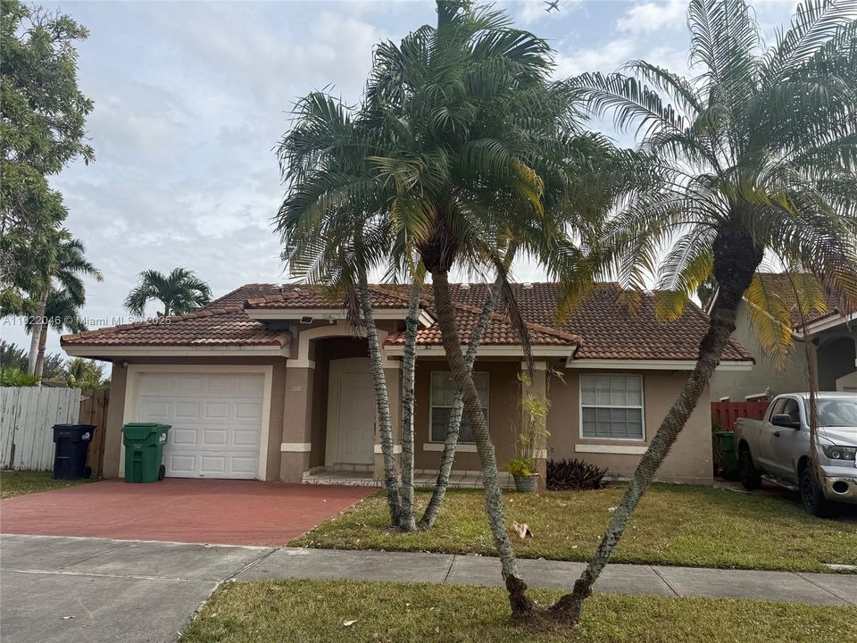 For Sale: $729,900 (4 beds, 2 baths, 1786 Square Feet)