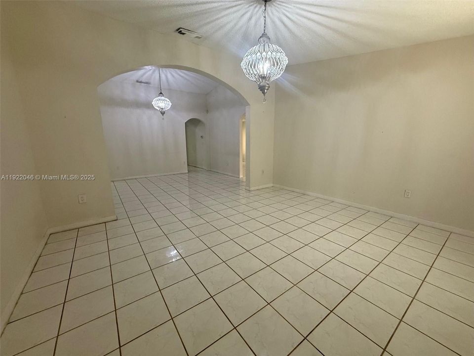 For Sale: $729,900 (4 beds, 2 baths, 1786 Square Feet)